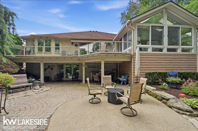 20647 PARKPLACE Lane, Clinton Twp, MI 48036