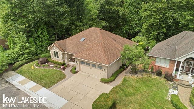 20647 PARKPLACE Lane, Clinton Twp, MI 48036