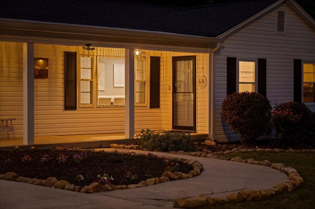 919 Charlotte Avenue, Chattanooga, TN 37421