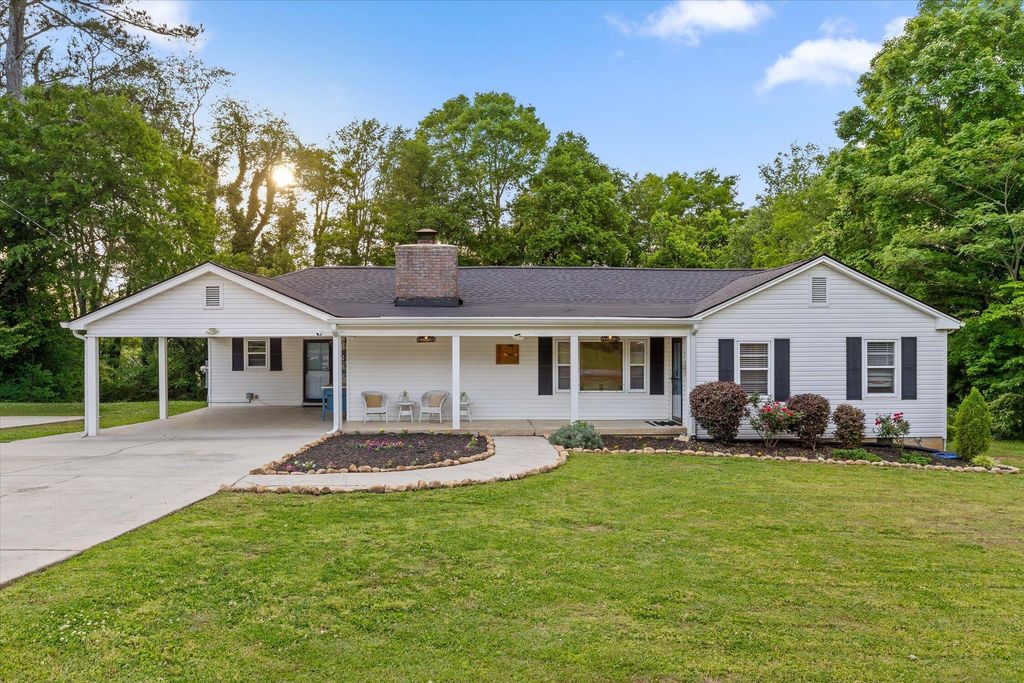 919 Charlotte Avenue, Chattanooga, TN 37421