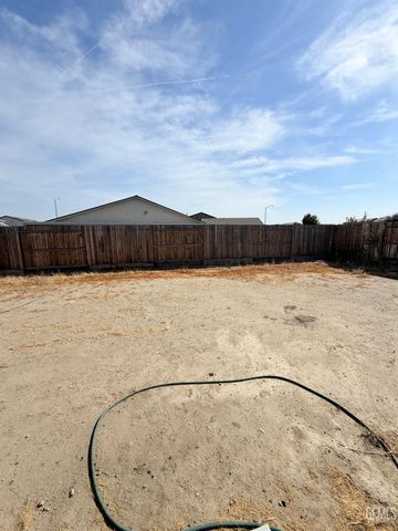 4809 Berkshire Road, Bakersfield, CA 93313