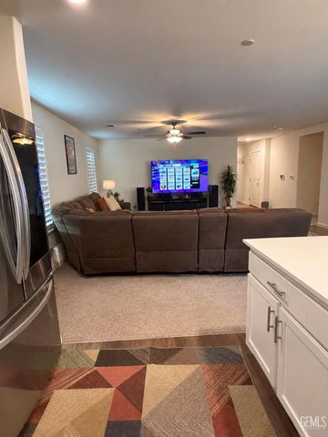 4809 Berkshire Road, Bakersfield, CA 93313