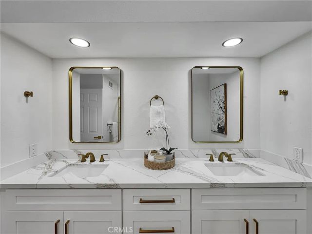 23232 El Greco, Mission Viejo, CA 92692