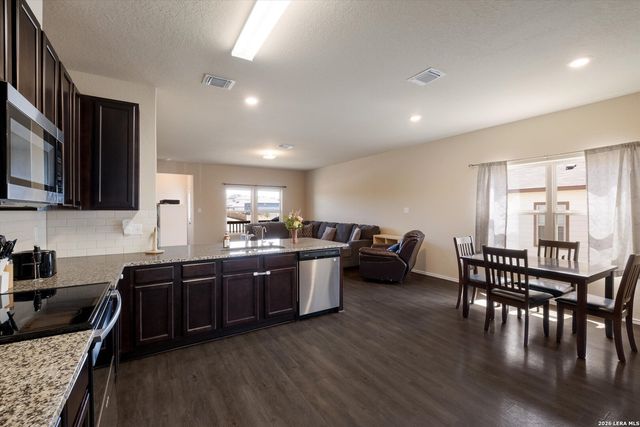 233 Bobwhite Way, San Antonio, TX 78253