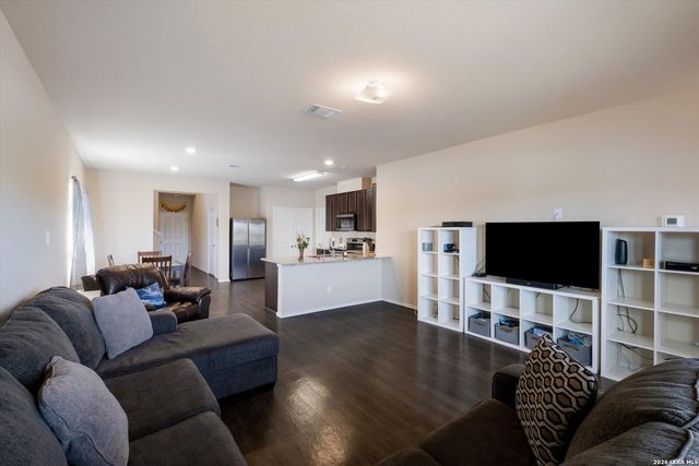 233 Bobwhite Way, San Antonio, TX 78253