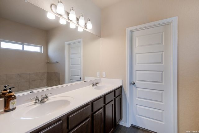 233 Bobwhite Way, San Antonio, TX 78253