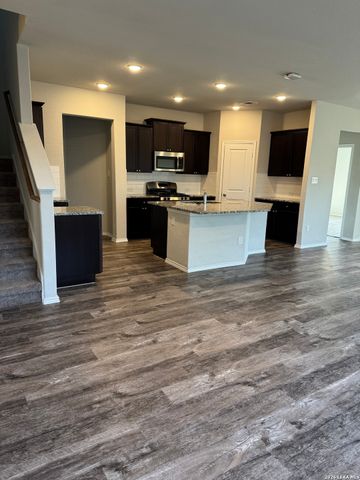 10202 Shadowy Dusk, Schertz, TX 78108