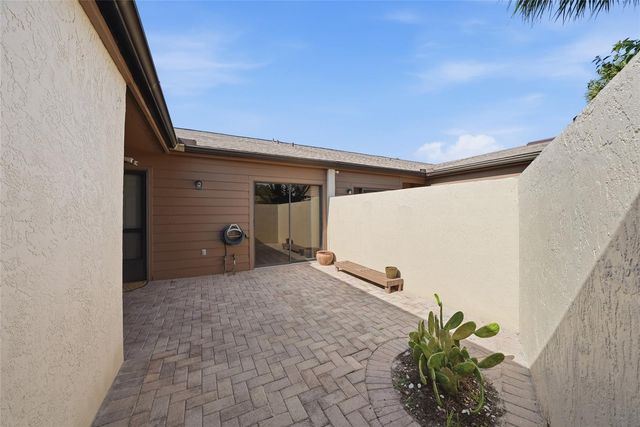 3446 BEEKMAN PLACE 50, Sarasota, FL 34235