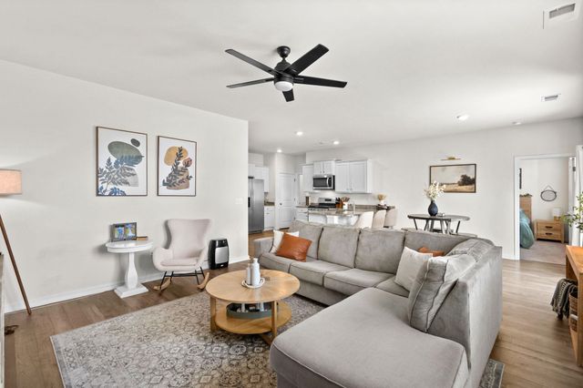 2276 Blackthorn Dr., Conway, SC 29526