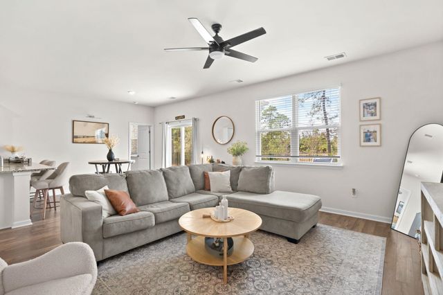 2276 Blackthorn Dr., Conway, SC 29526