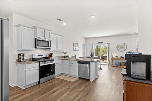 2276 Blackthorn Dr., Conway, SC 29526