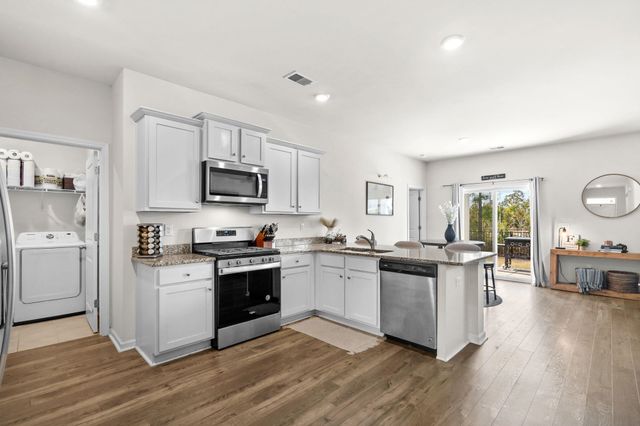 2276 Blackthorn Dr., Conway, SC 29526