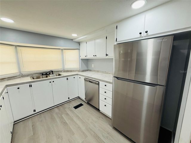 4851 W GANDY BOULEVARD B7L27, Tampa, FL 33611