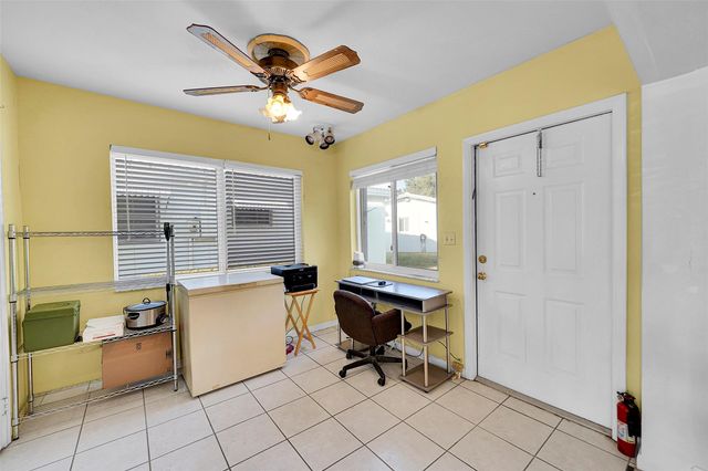 2403 Emerson Cir, Hollywood, FL 33021