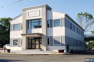 1010 Edgewater Avenue, Ridgefield, NJ 07657