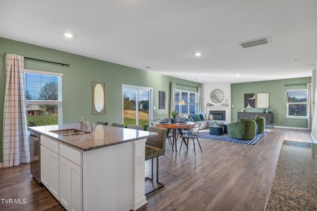 235 Artist Avenue, Johnson City, TN 37615