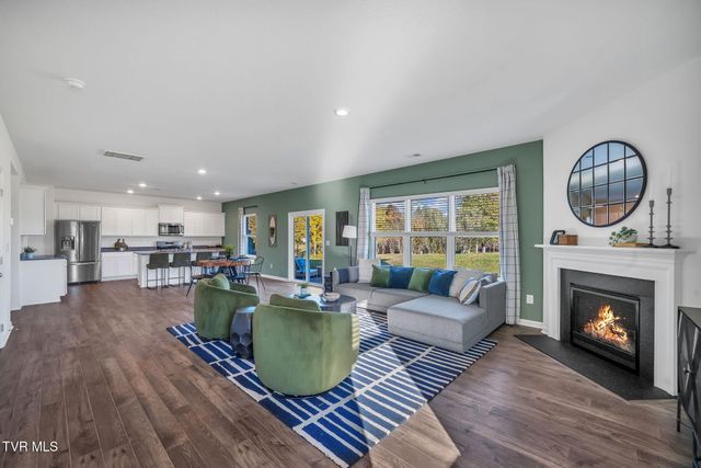 235 Artist Avenue, Johnson City, TN 37615