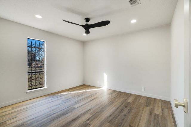 615 38th Street SE, Paris, TX 75462