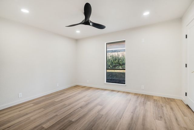 615 38th Street SE, Paris, TX 75462