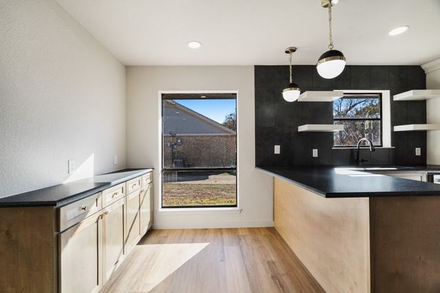 615 38th Street SE, Paris, TX 75462