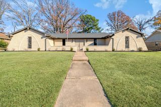 615 38th Street SE, Paris, TX 75462