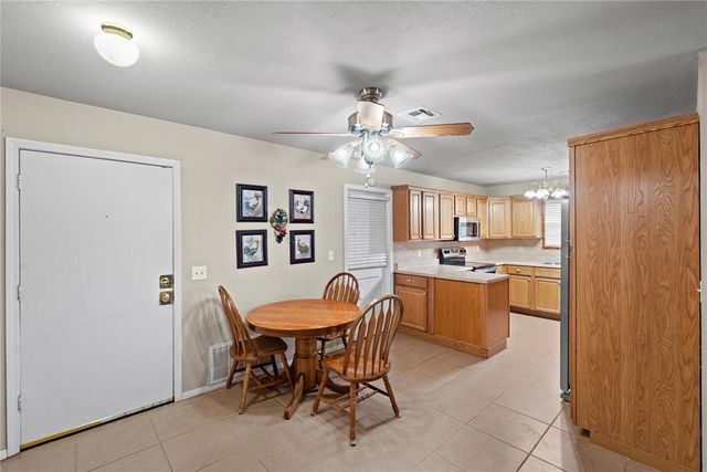 926 S Highland Drive, Mustang, OK 73064