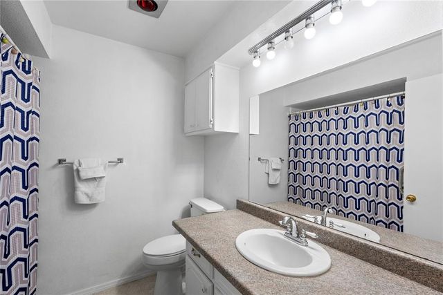 926 S Highland Drive, Mustang, OK 73064