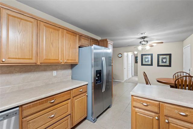 926 S Highland Drive, Mustang, OK 73064