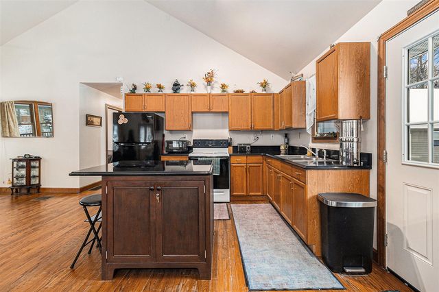 4760 N Lakeshore Road, Mears, MI 49436