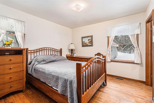 4760 N Lakeshore Road, Mears, MI 49436