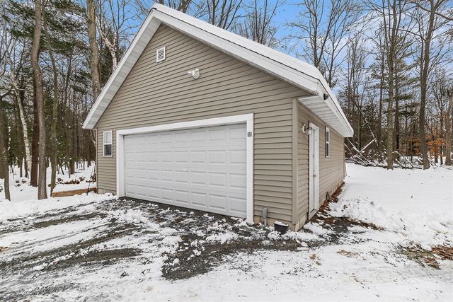 4760 N Lakeshore Road, Mears, MI 49436