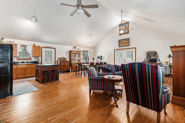 4760 N Lakeshore Road, Mears, MI 49436