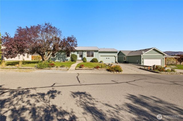 605 Bramble Avenue, Omak, WA 98841