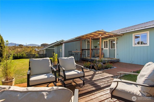 605 Bramble Avenue, Omak, WA 98841