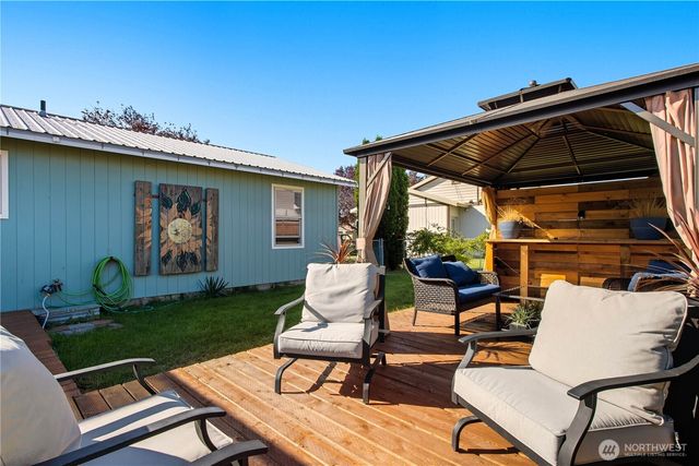 605 Bramble Avenue, Omak, WA 98841