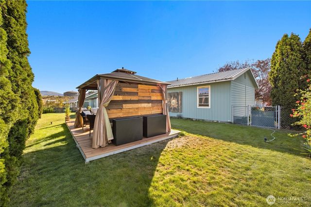 605 Bramble Avenue, Omak, WA 98841