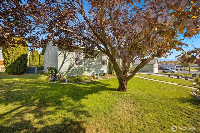 605 Bramble Avenue, Omak, WA 98841