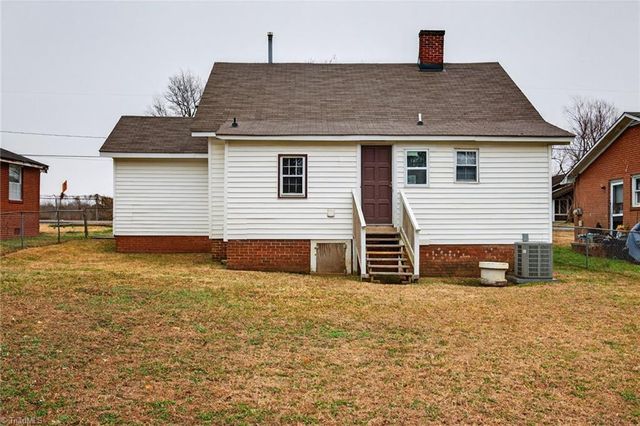 2820 Manchester Street, Winston-salem, NC 27105