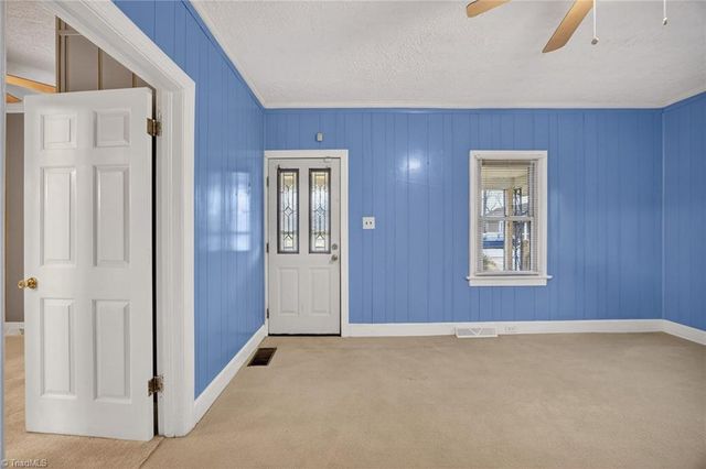 2820 Manchester Street, Winston-salem, NC 27105