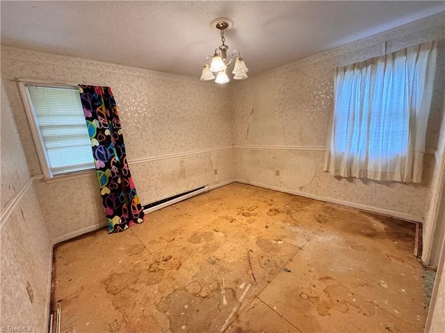506 Wray Street, Reidsville, NC 27320