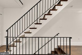 811 E CAPITOL ST SE, Washington, DC 20003