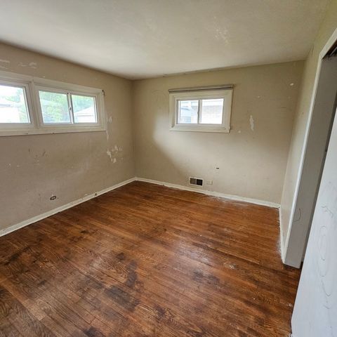 8422 Harding Avenue, Skokie, IL 60076