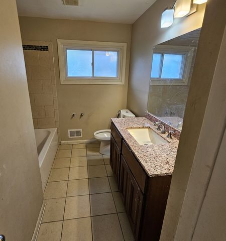8422 Harding Avenue, Skokie, IL 60076