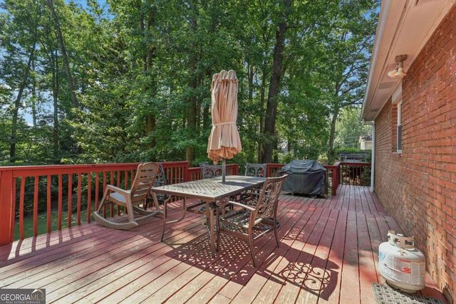 2331 Cortez Way NE, Brookhaven, GA 30319