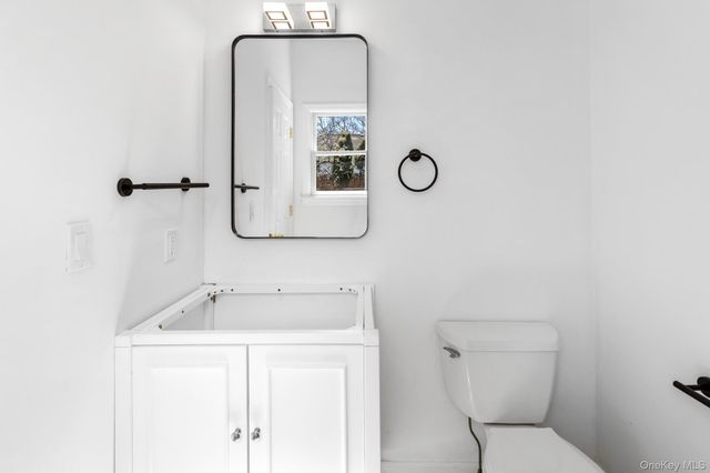 1871 Edwards Avenue, Calverton, NY 11933