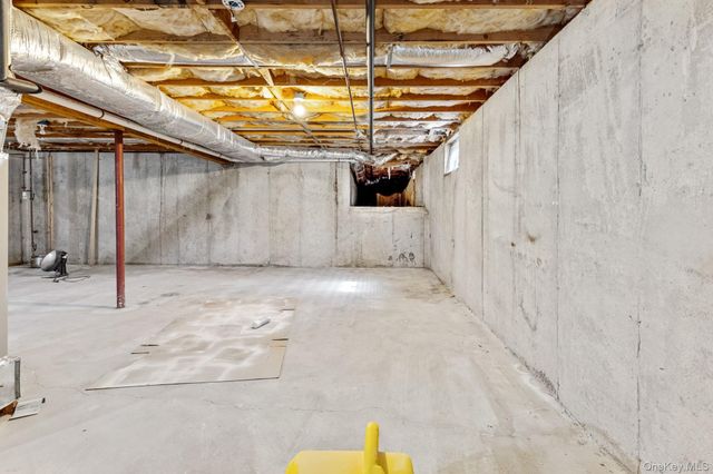 1871 Edwards Avenue, Calverton, NY 11933