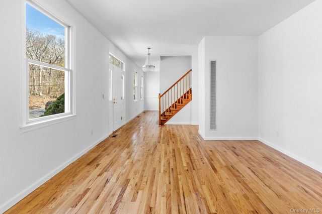 1871 Edwards Avenue, Calverton, NY 11933