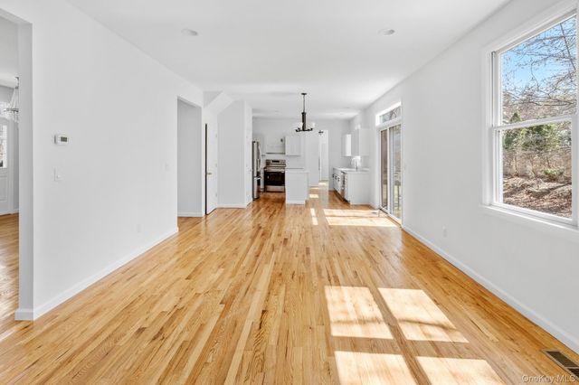 1871 Edwards Avenue, Calverton, NY 11933