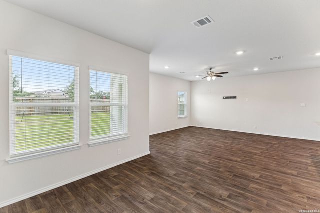 162 Owl Burrow, San Antonio, TX 78253