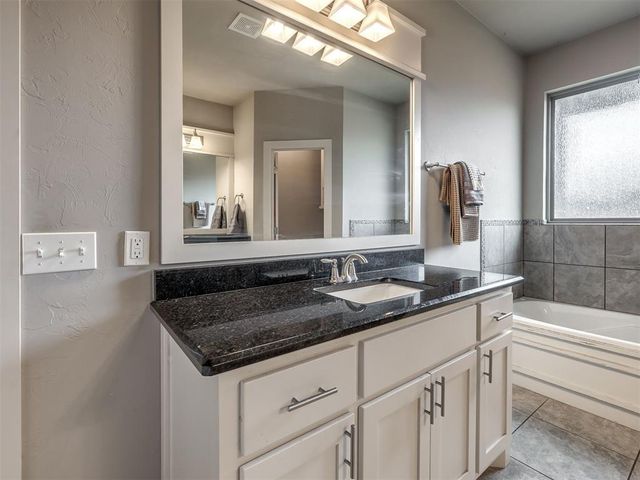 19128 Rush Springs Lane, Edmond, OK 73012